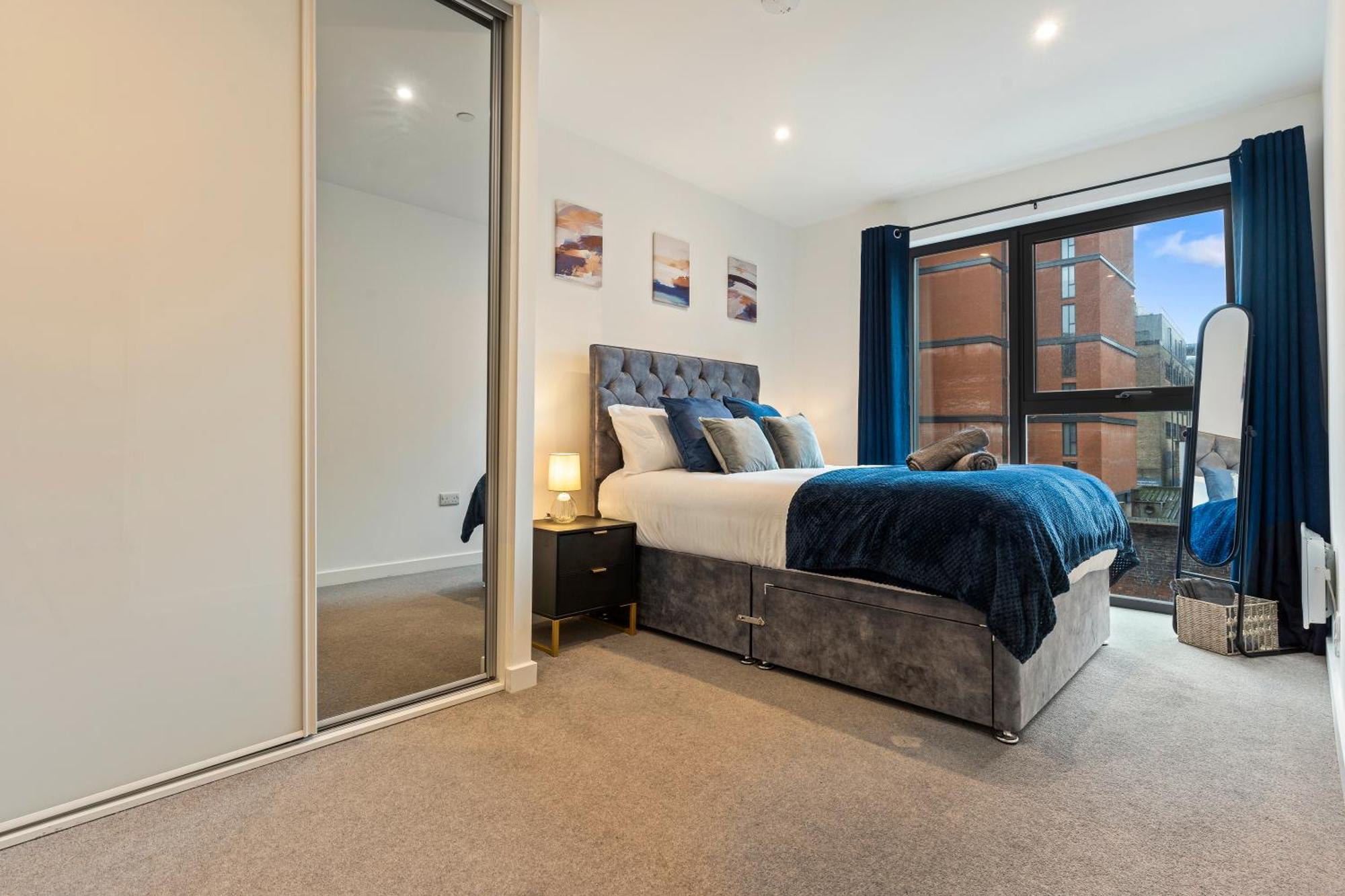 Shanti Suite - 2Bed 2Bath City Centre - Wifi - Netflix- Parking- Modern- Perfect For Family, Contractors, Leisure, Business By Shanti Nights Birmingham Exterior foto