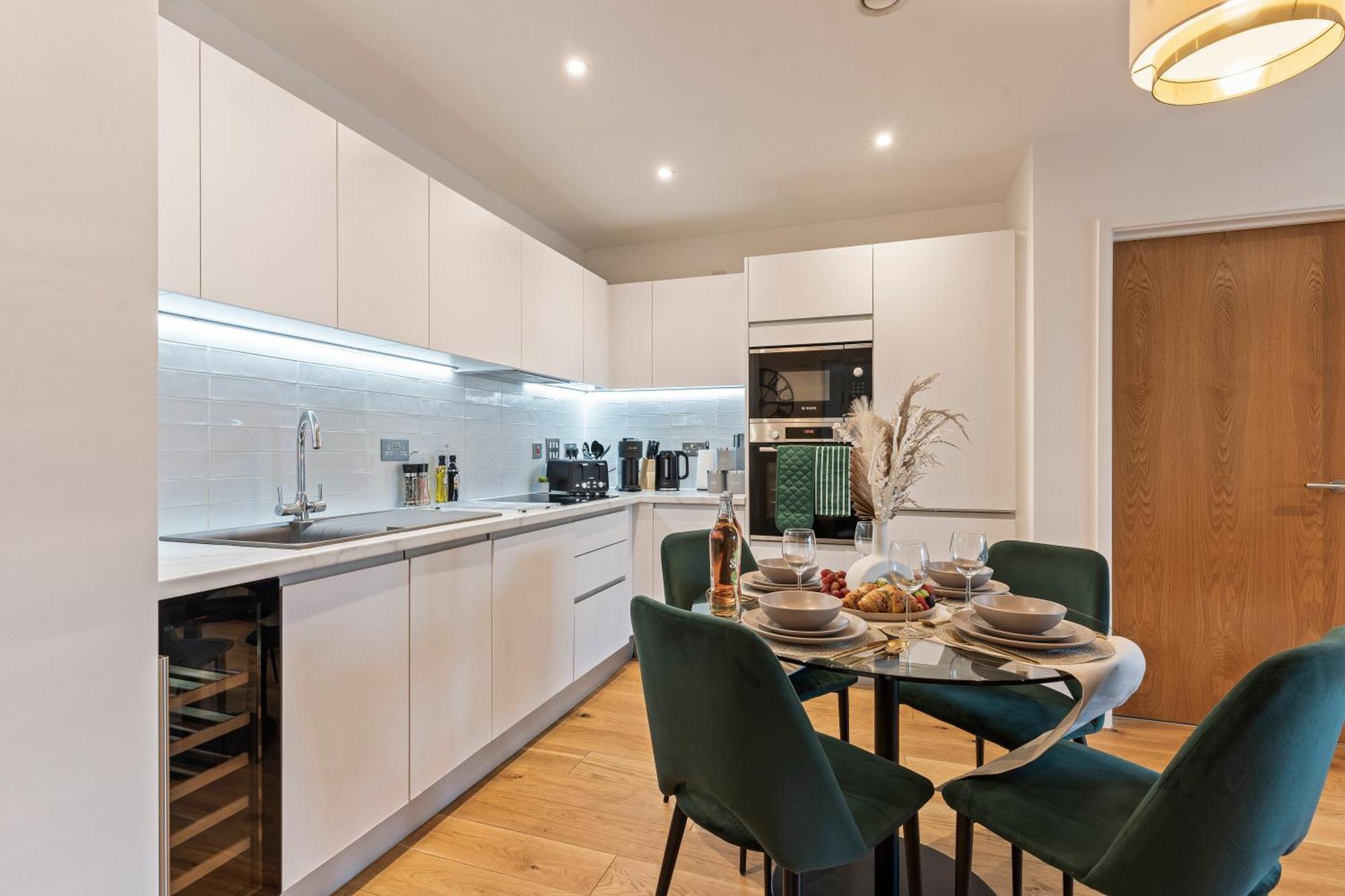 Shanti Suite - 2Bed 2Bath City Centre - Wifi - Netflix- Parking- Modern- Perfect For Family, Contractors, Leisure, Business By Shanti Nights Birmingham Exterior foto