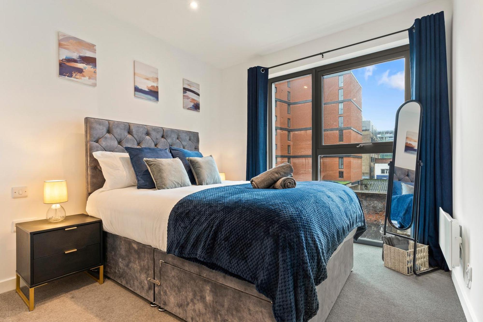 Shanti Suite - 2Bed 2Bath City Centre - Wifi - Netflix- Parking- Modern- Perfect For Family, Contractors, Leisure, Business By Shanti Nights Birmingham Exterior foto